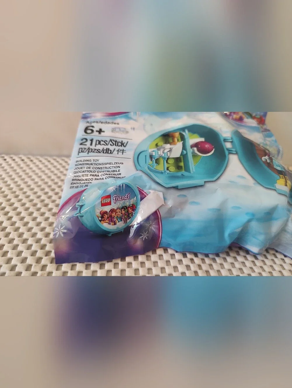 Lego Friends 5004920 Emma's Ski Pod NWT Building Toy Set